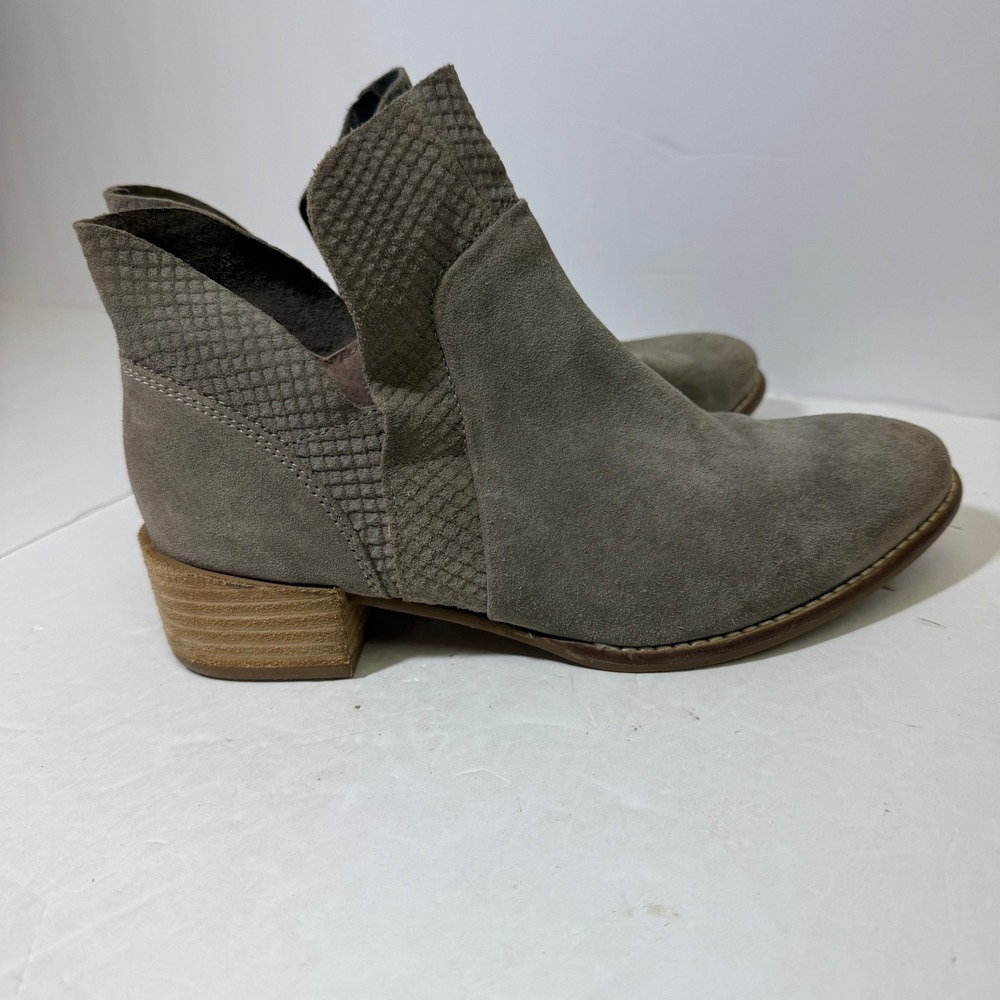 Seychelles Taupe Suede V-Cut Ankle Boots Textured Leather Heel Zip Womens 7
